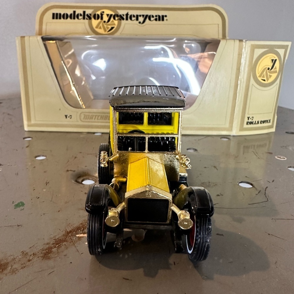MIB Matchbox Models of Yesteryear 1912 Rolls Royce Y-7 Yellow / Black. - Picture 4 of 10